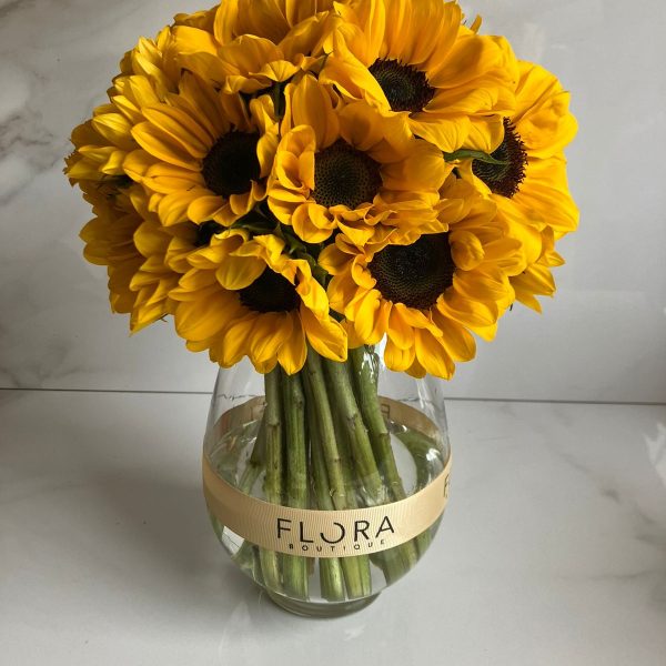 Florero de girasoles